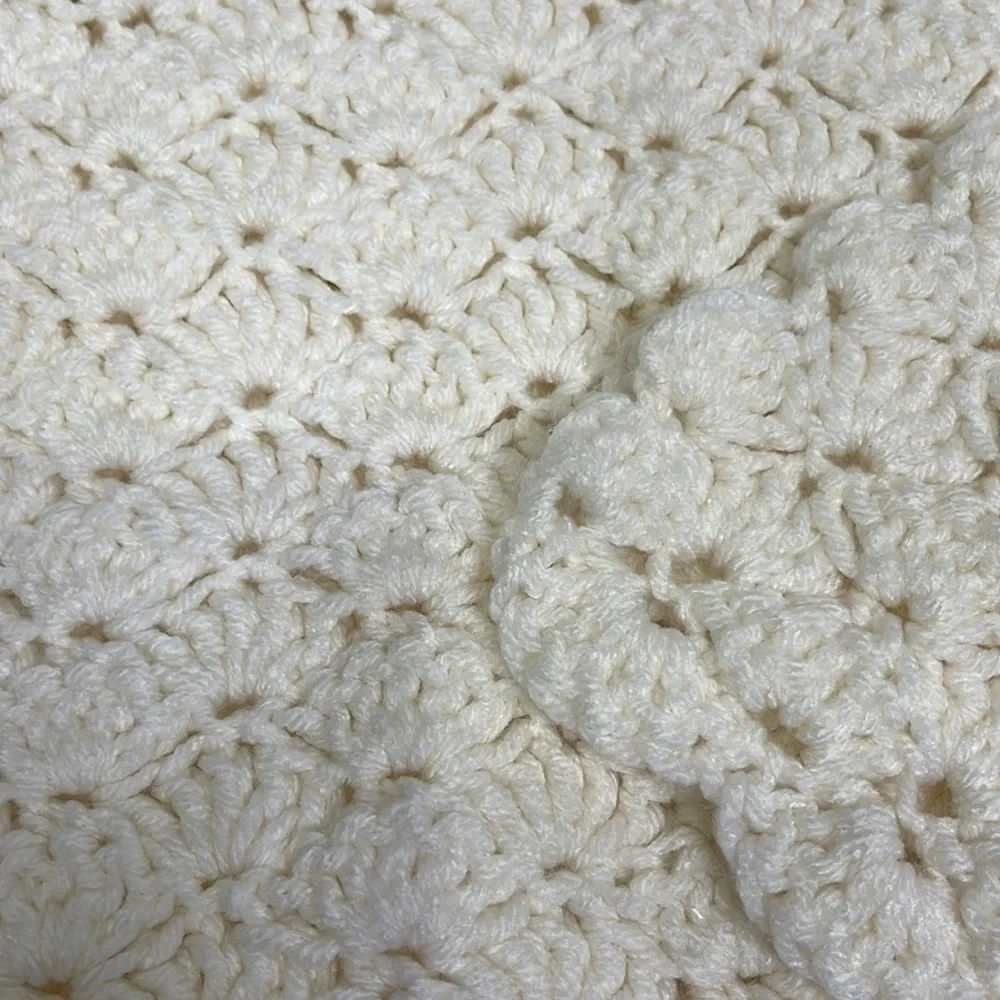 Handmade Crochet Afghan Cream Shell Stitch Scalloped Edge Throw Blanket